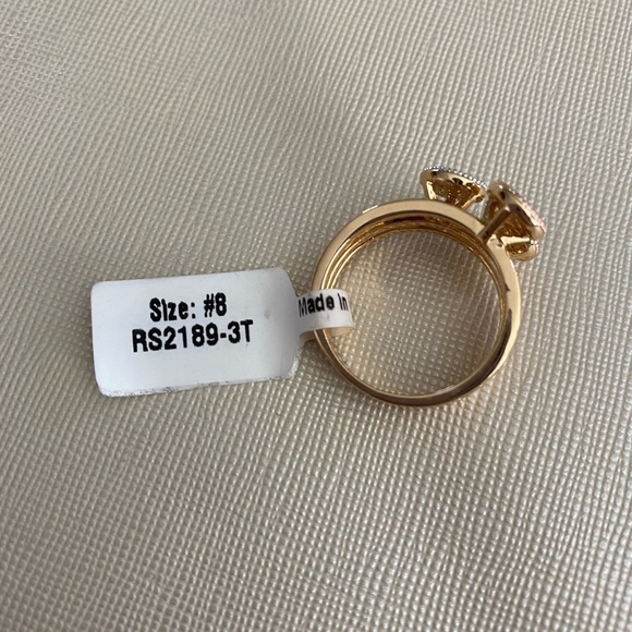Gold ring with silver, gold and rose gold top NWT size 8 - Picture 3 of 4